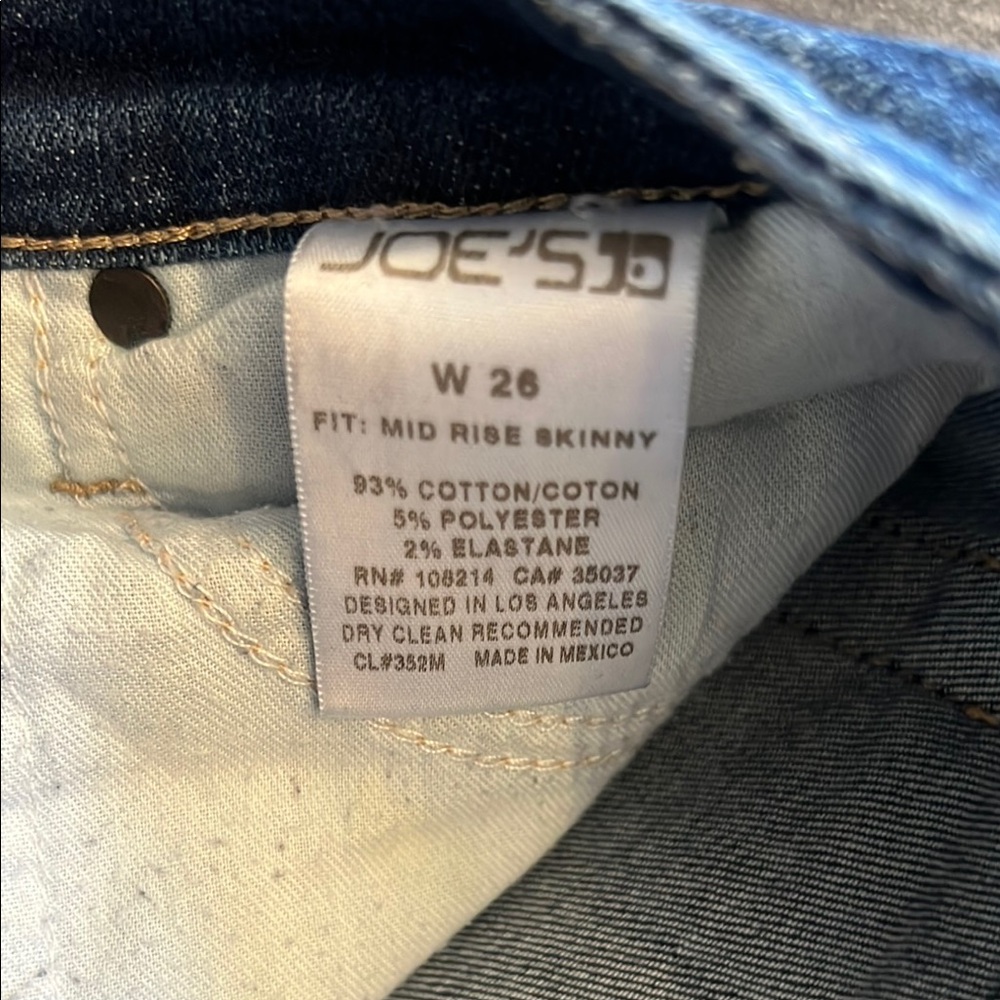 Joes Stylish Blue Denim Jeans - Picture 3 of 4
